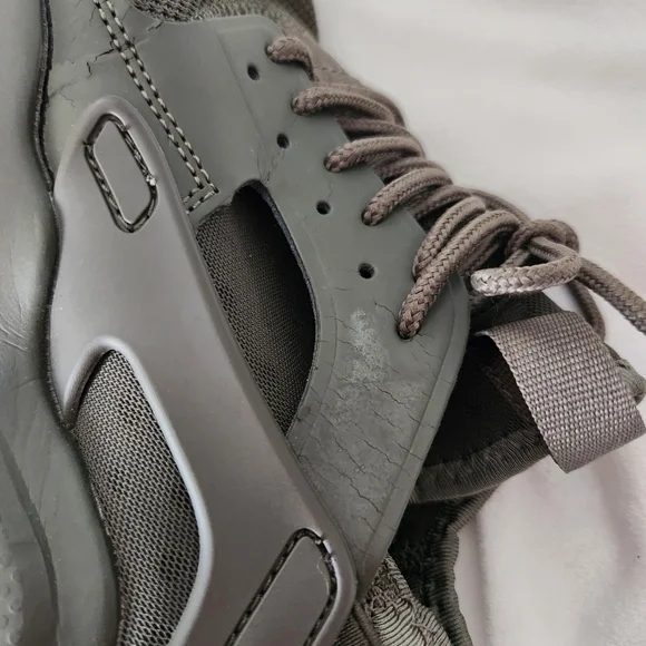 Nike Air Sneaker men's size 8 Moss Green Huarache Run - Picture 15 of 16